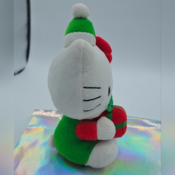 Ty Beanie Baby Hello Kitty with Holiday Christmas Present Plush - Picture 5 of 7